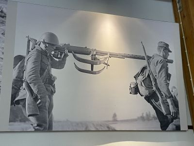 What a big AT rifle!
