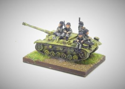 Pendraken StuG with long barrel, 
Arrowhead German tank riders added. StuG originally had short "infantry support" barrel but I lost it when stripping it down for a repaint!
